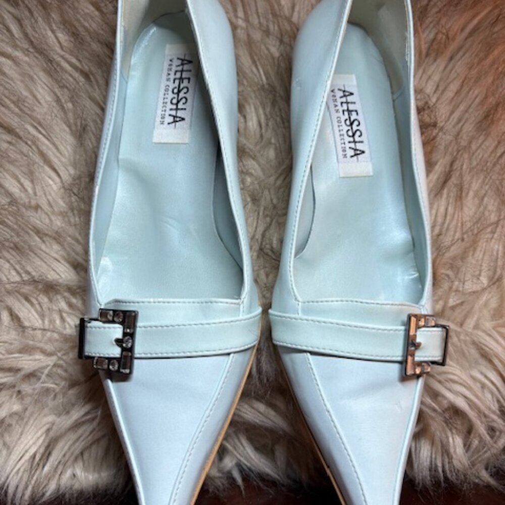 Women's Vintage Italian Heels. Robin Egg blue. Euro size 38.